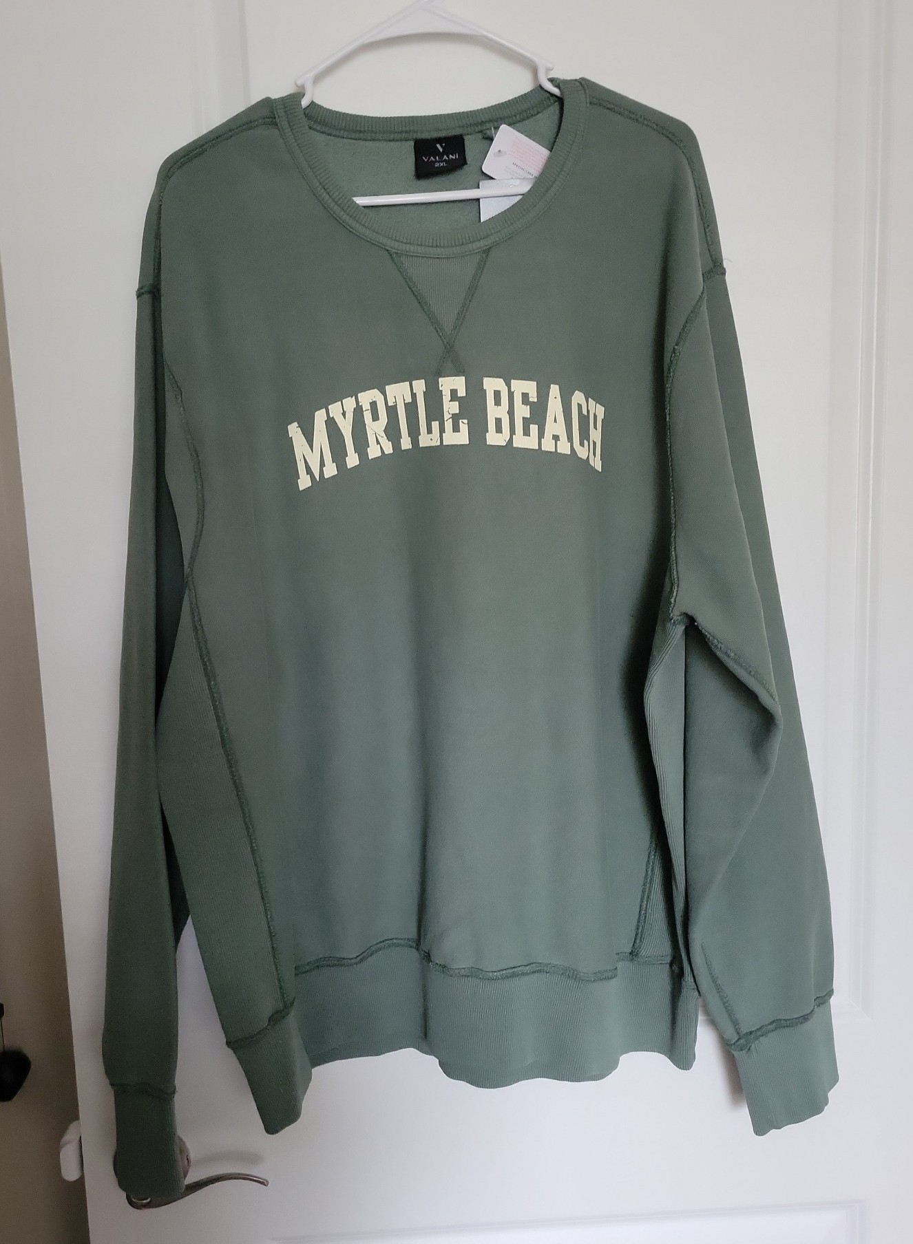 NWT Green cewwneck Sweatshirt