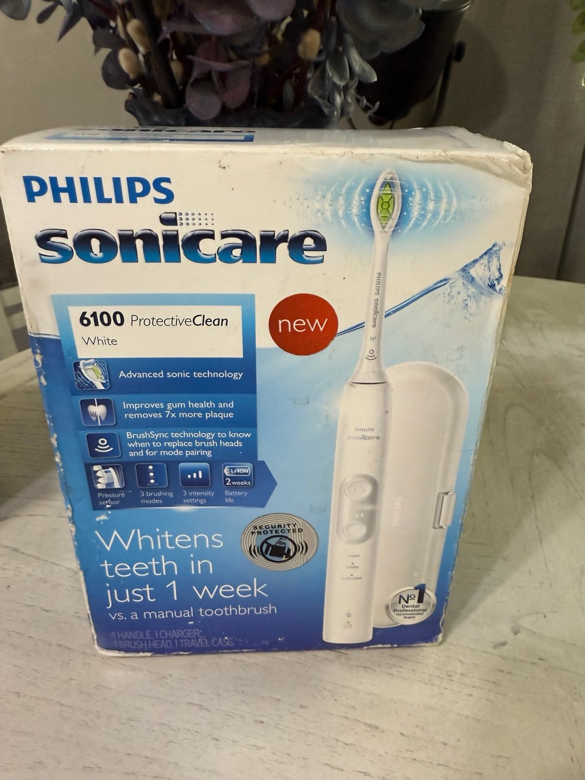 Phillips Sonic Care 6100 Electric Toothbrush System Protective Clean White. New