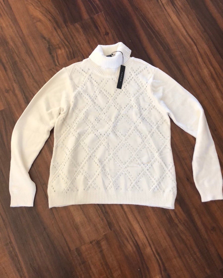 New Tahari Sweater Pullover with shiny detail