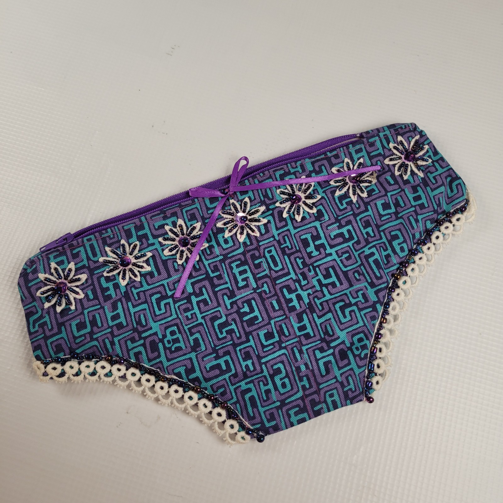 Mimiandme5 Custom Art Crafted Makeup-Cosmetic Bag with Zipper Embellished
