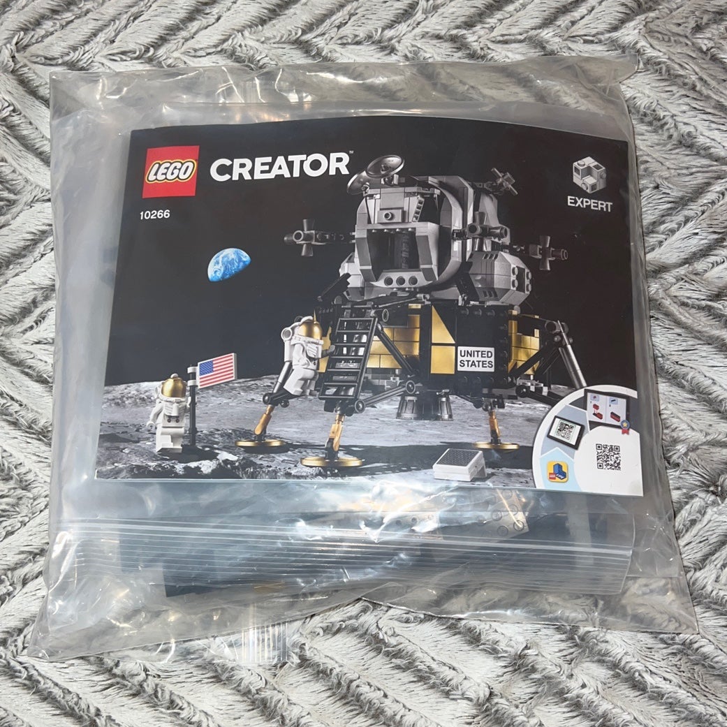 LEGO Creator Expert: NASA Apollo 11 Lunar Lander #10266