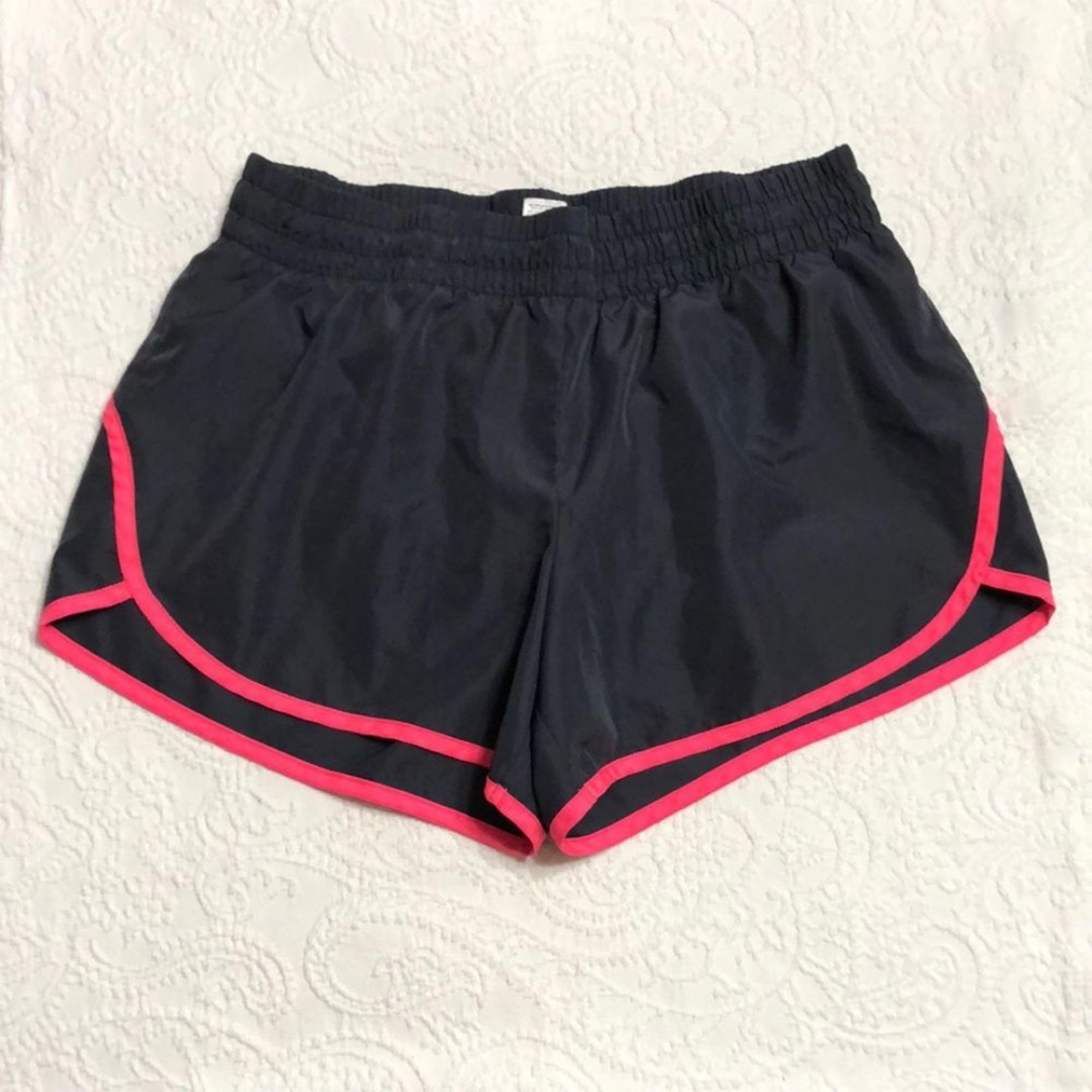 Women's Danskin Now Athletic Shorts Size Large 12/14 Black with Pink Trim