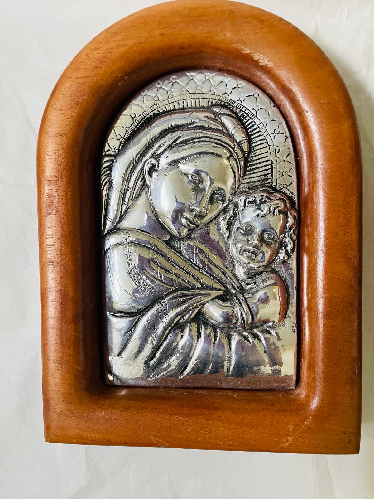 Madonna-Virgin Mary & baby Jesus-Vintage-pewter plaque w/solid wood frame