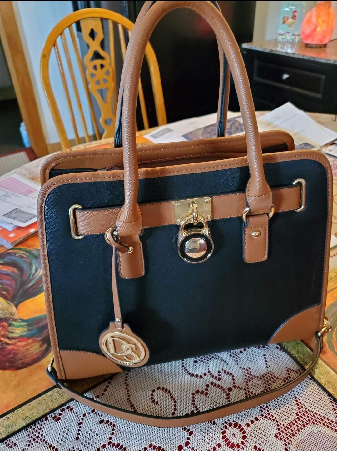 Dasien handbag and matching wallet