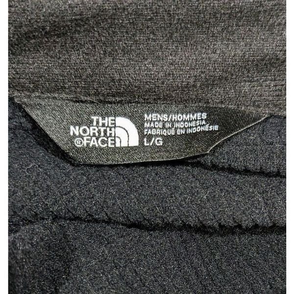 Bnwot North face jacket with company logo in chest area