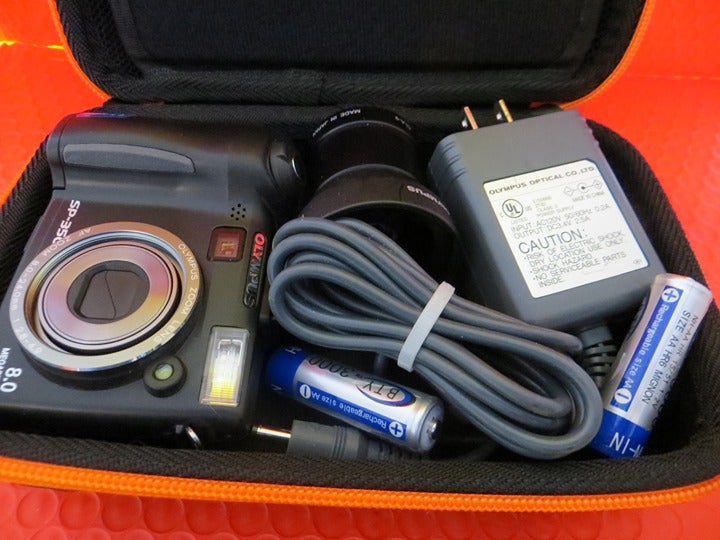 OLYMUPS DIGITAL CAMERA SP-350 +WIDE ANGEL LENSE + CHARGER & RECHARGEALE BATTRIES