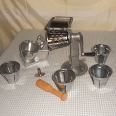 Vintage EZ Cut Food and Vegetable Cutter