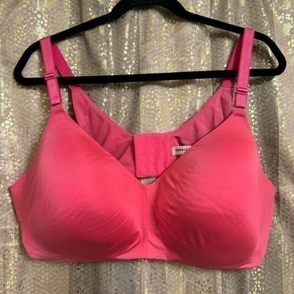 Torrid Curve Dream Wire-Free Bra Paradise Hot Pink Wireless Bra 44D