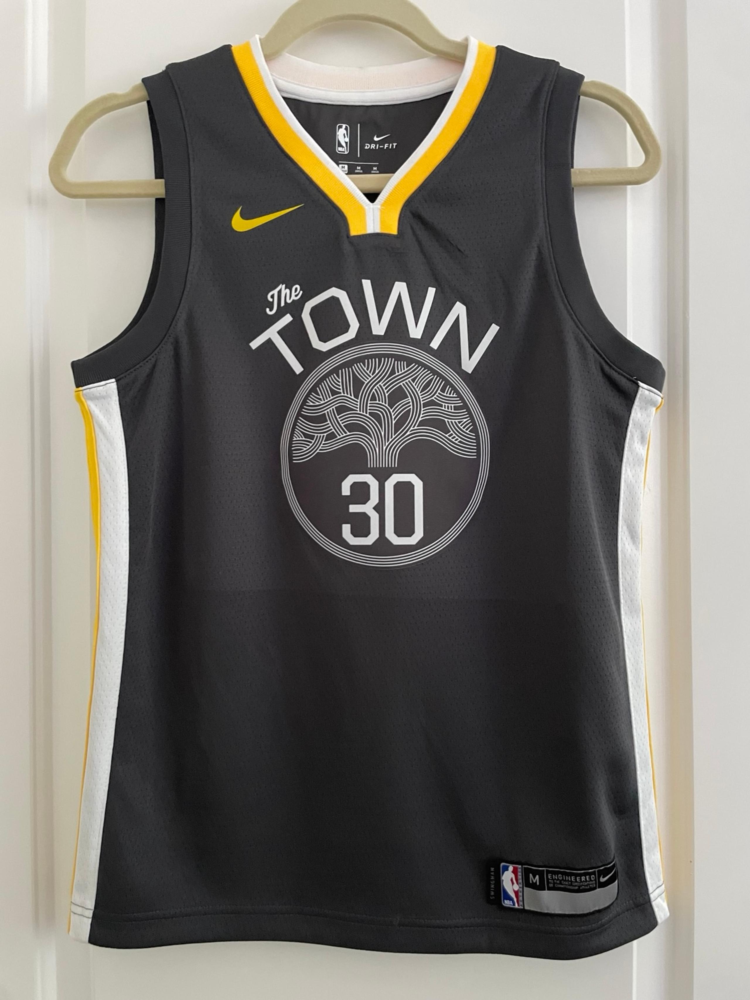 Women's Nike Stephen Curry Golden State Warriors Jersey size medium