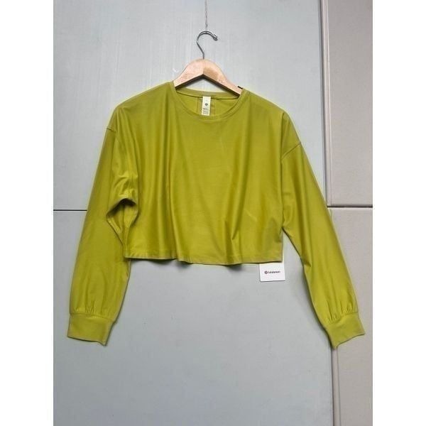 Lululemon Muscle Love Long Sleeve Shirt size 4