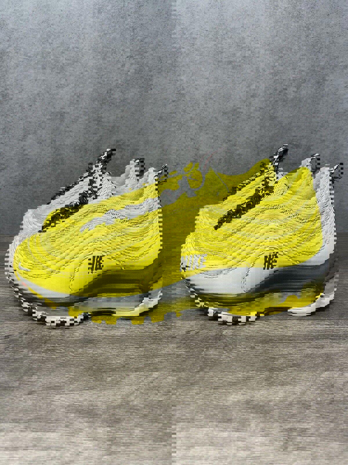Nike Air Max 97 Size 7Y GS / 8.5 Wmns Yellow Black Citron BV1242-700