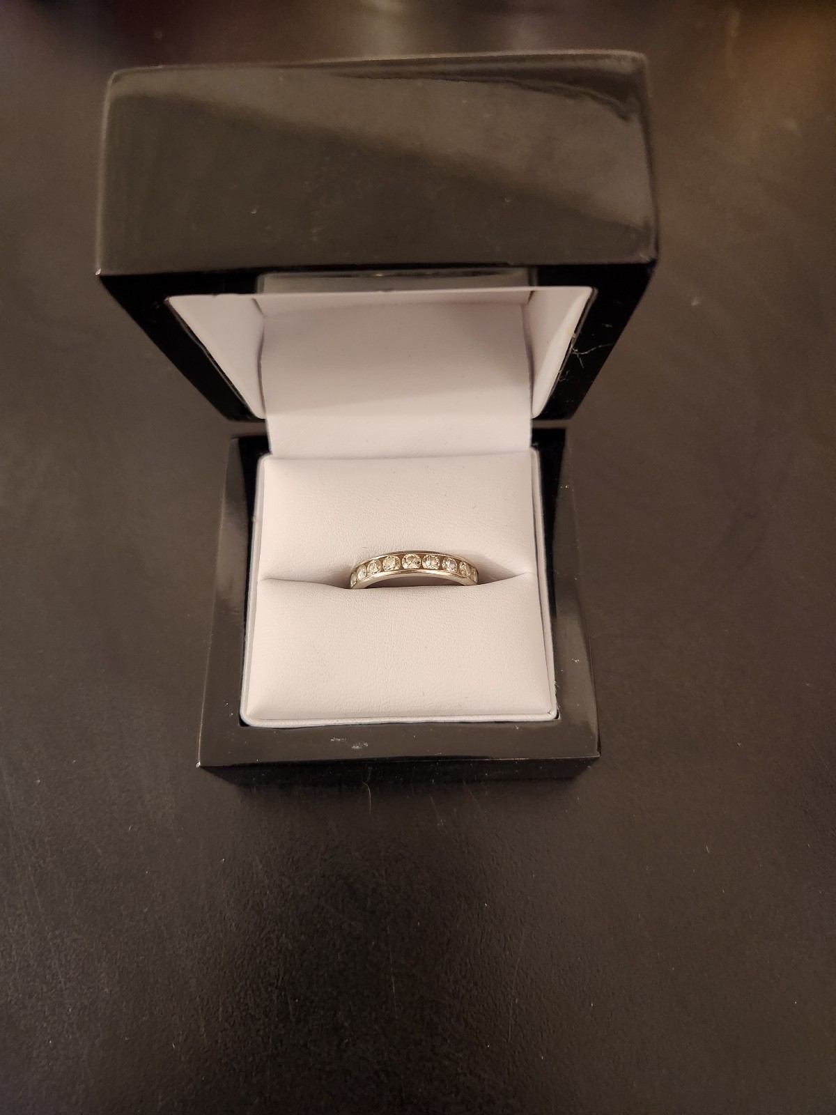 Diamond wedding ring