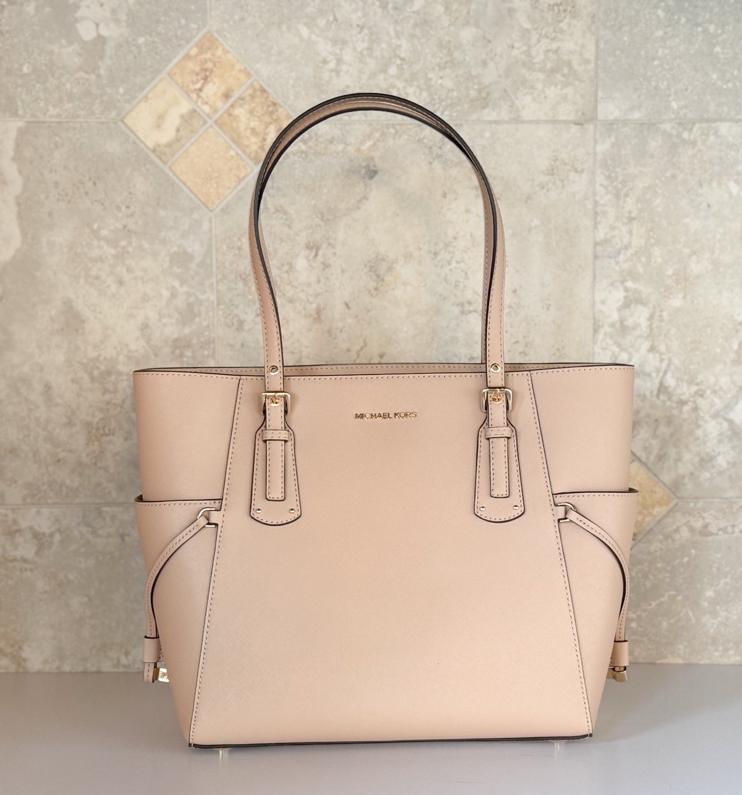 Michael Kors Voyager Medium East West Shoulder Tote Bag Oyster