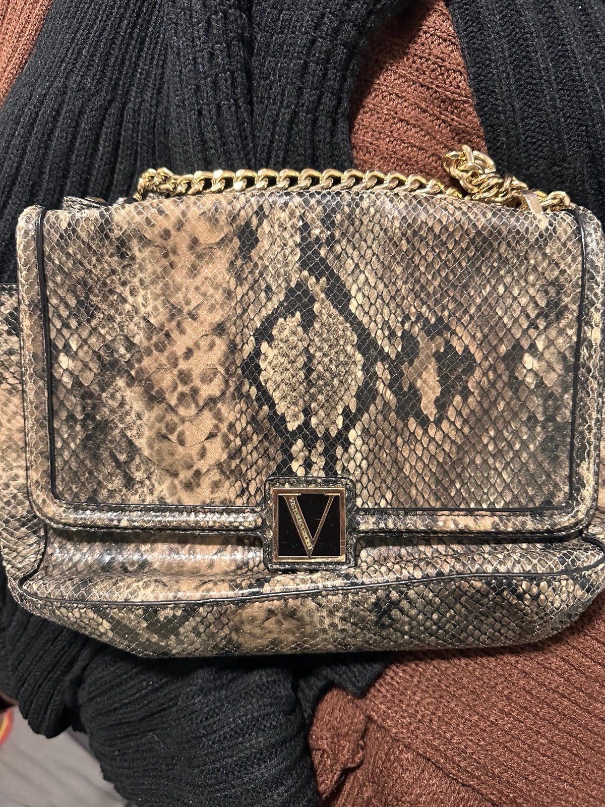 Victoria Secret crossbody bad perfect for date night