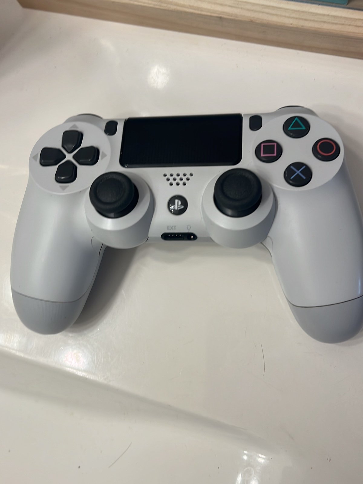 PS4 controller
