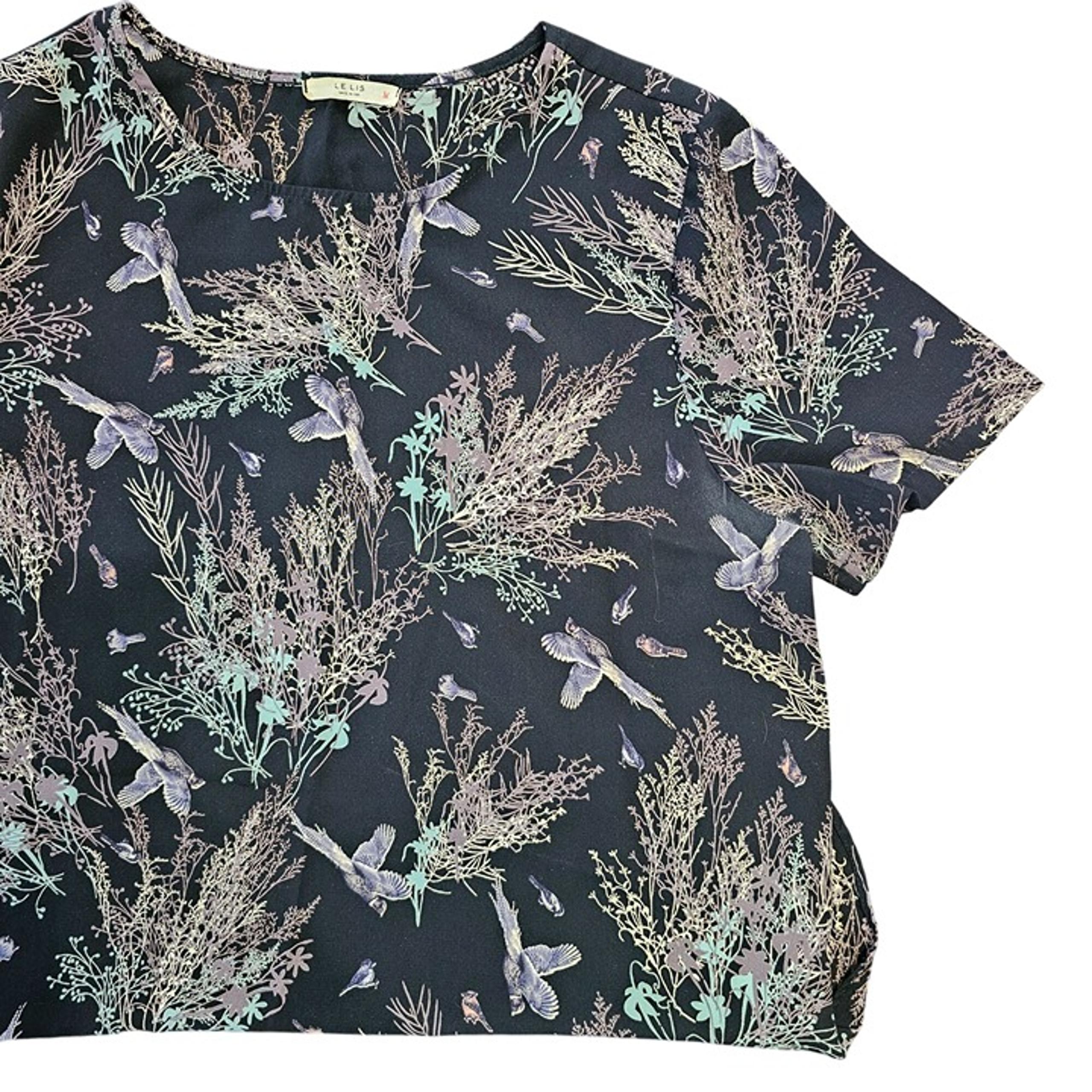 LE LIS Women's short Sleeved Blouse Bird Motif M