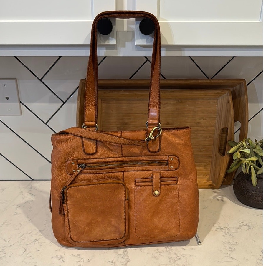 Marta Ponti Portugal Large Tote Pockets Cognac Loptop Sleeve Crossbody Strap