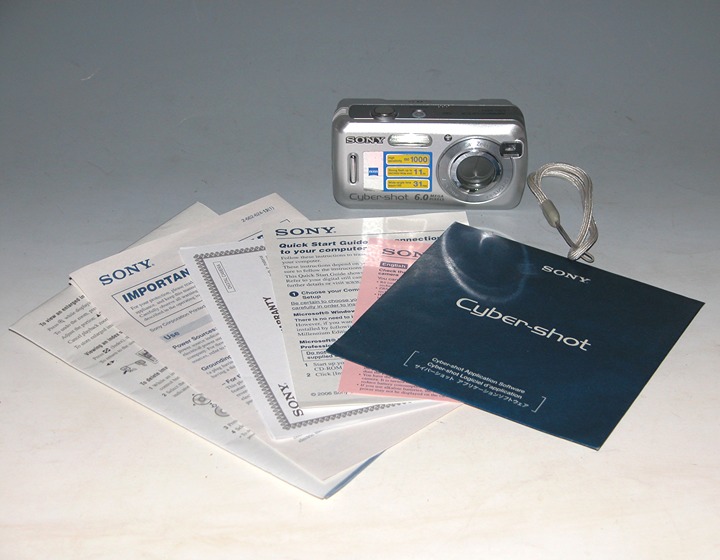 Sony Cyber-shot DSC-S600 6.0MP Digital Camera #2024