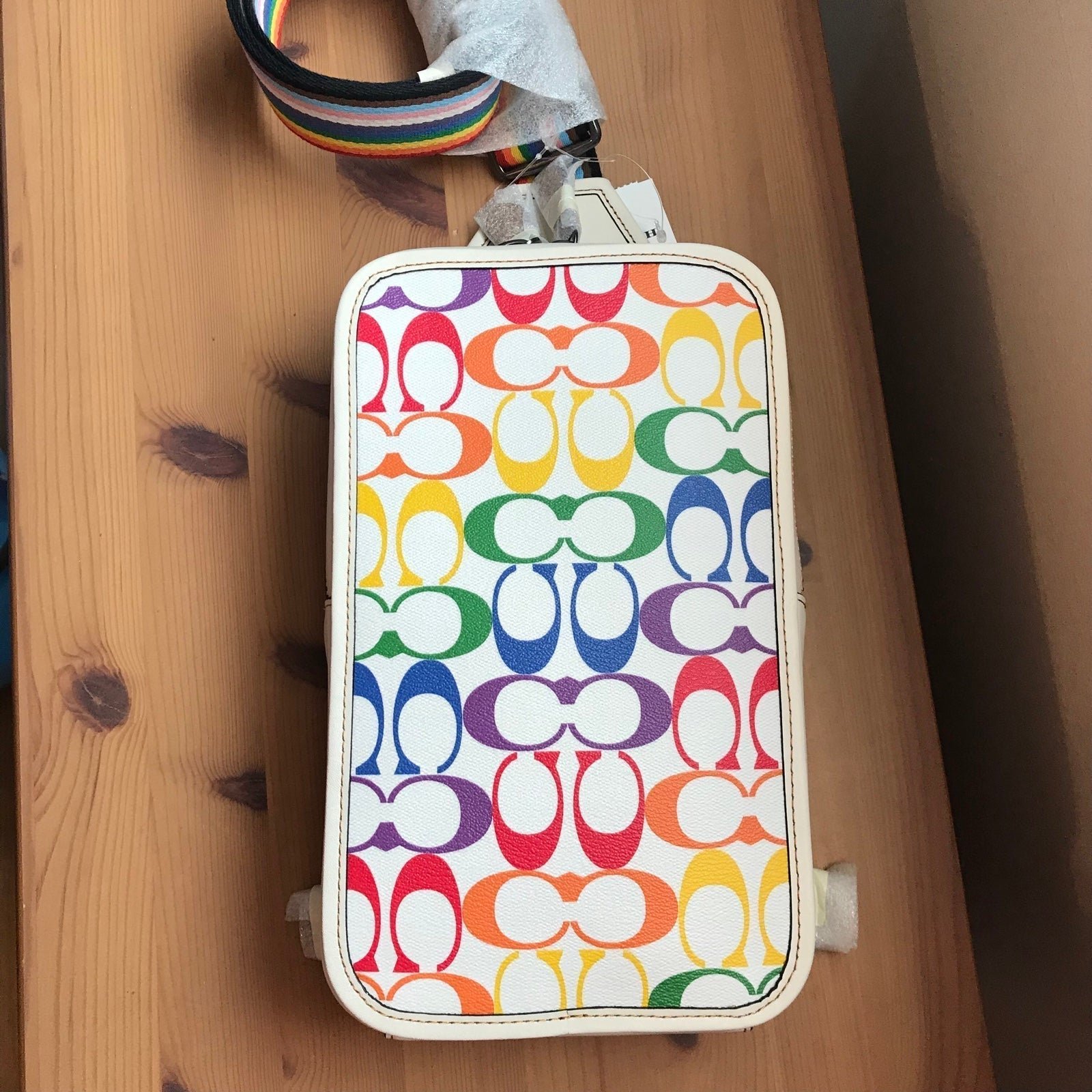 COACH☆SULLIVAN PACK IN RAINBOW SIGNATURE CANVAS Coach Sullivan Pack In Rainbow Signature Canvas