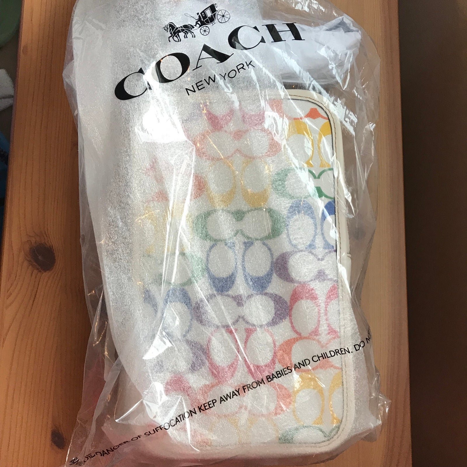 COACH☆SULLIVAN PACK IN RAINBOW SIGNATURE CANVAS Coach Sullivan Pack In Rainbow Signature Canvas