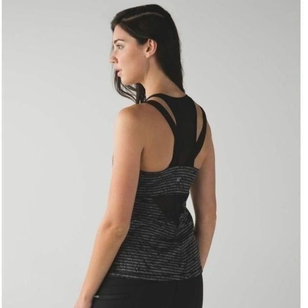 Lululemon Athletica Running in the City Tank Stripe Play Slate Black Size 6