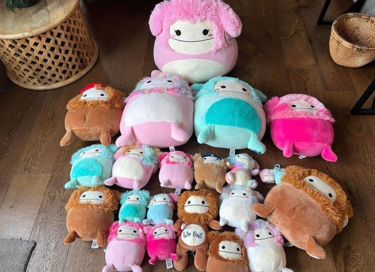 Lot of Squishmallows (or separate)