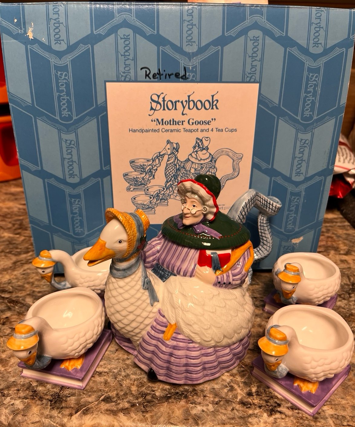 Retired Dept. 56 Storybook Mother Goose Ceramic Teapot & 4 Teacups Set. W/Box.