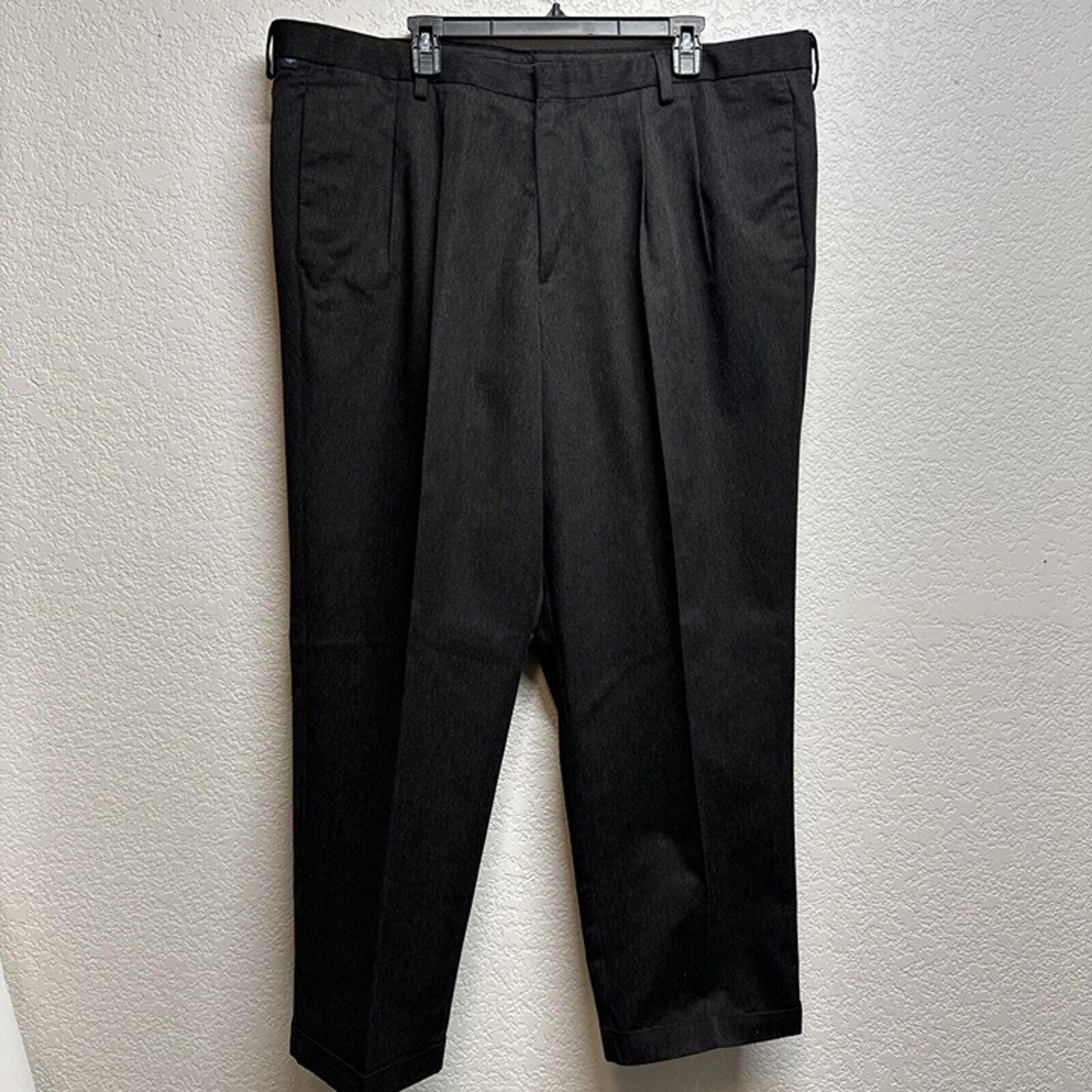 Docker's Men's Signature Classic Fit Stain Defender Black/Gray Pants Size 44x30
