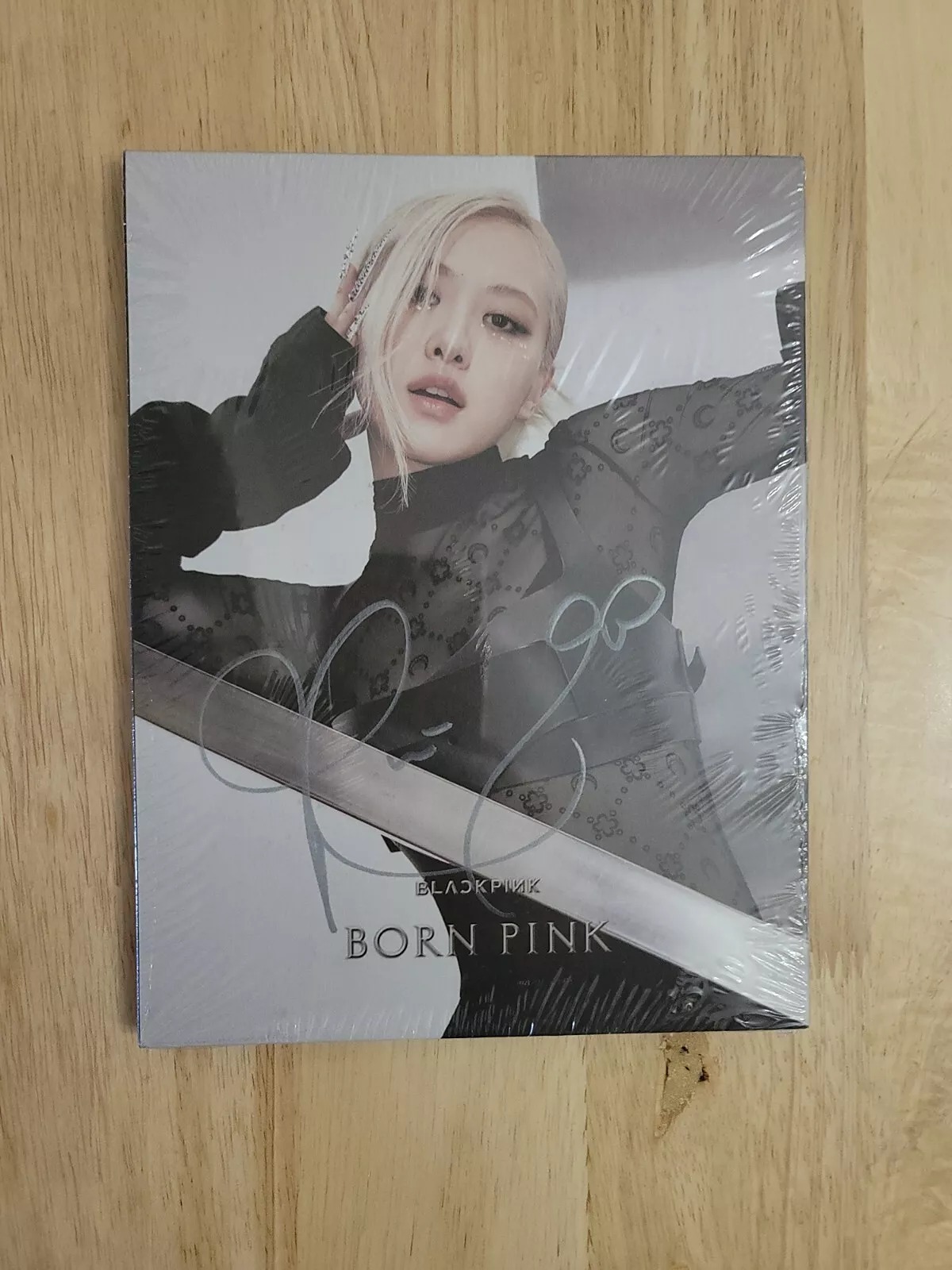 Rosé BLACKPINK Official Signed Digipack Version 2 INSTORE cover BORN PINK ROSE