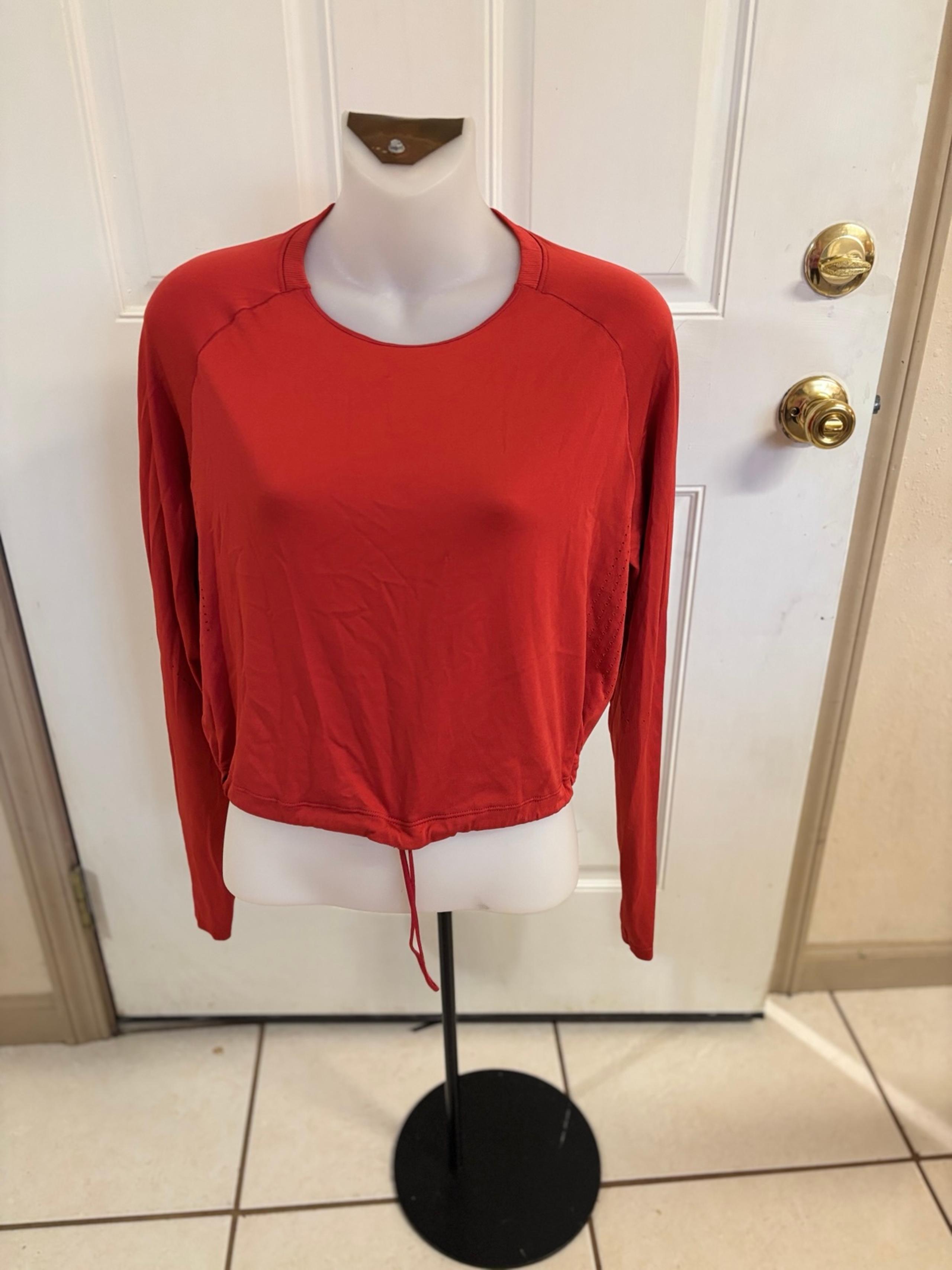 Med Gymshark Salsa Red Sweat Seamless Long Sleeve Crop Top.  In EUC!