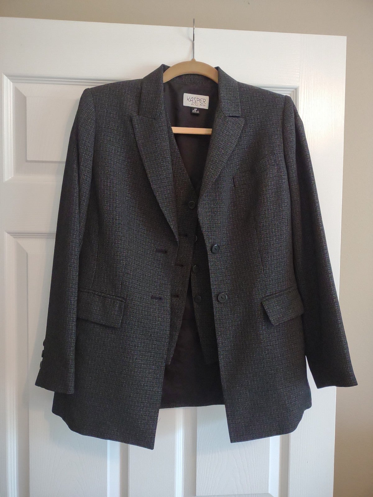 3 piece women's suit. Size 4 petite.