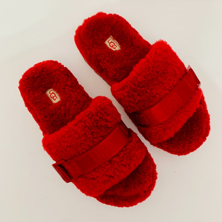 UGG FLUFF YEAH RED SLIPPERS