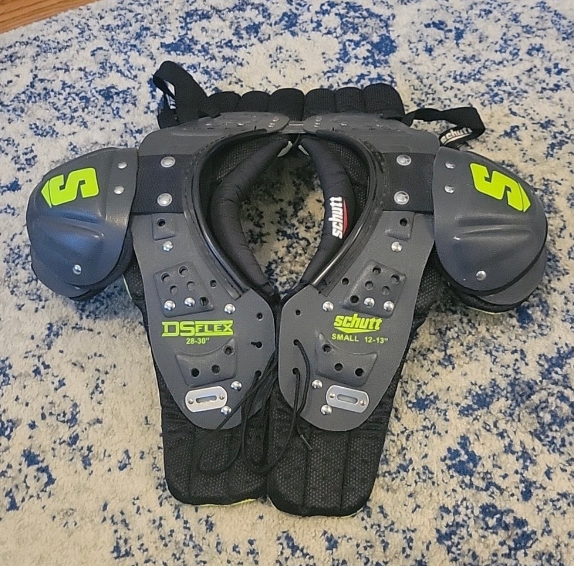 youth football shoulder pads