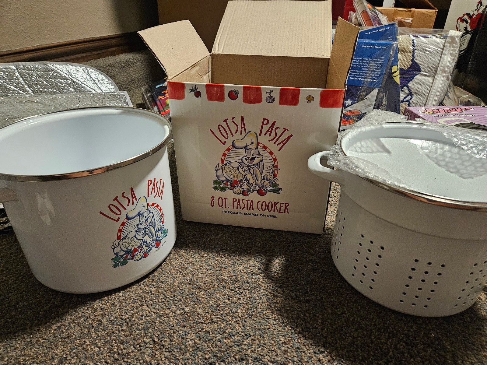 Looney Tunes Pasta Cooker UNUSED