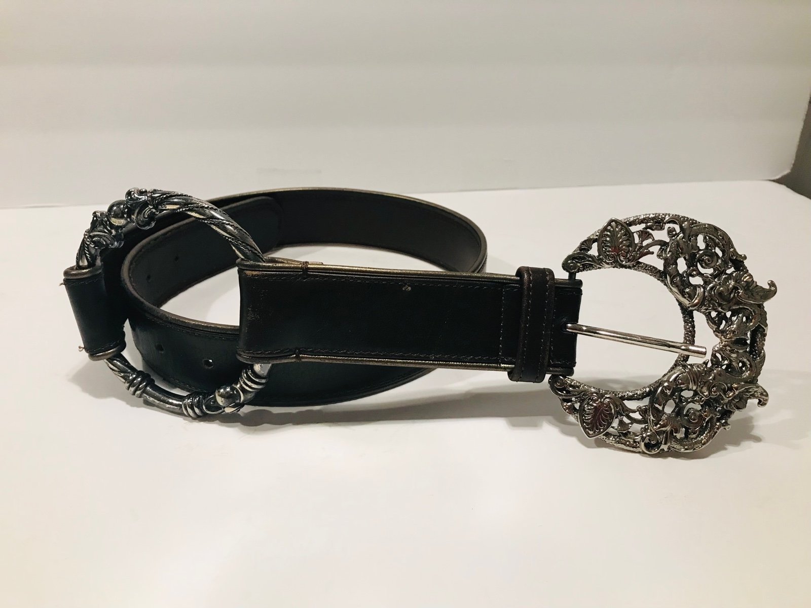 Vintage Authentic Gianfranco Ferre Brown Lady’s Belt Small Made In Italy