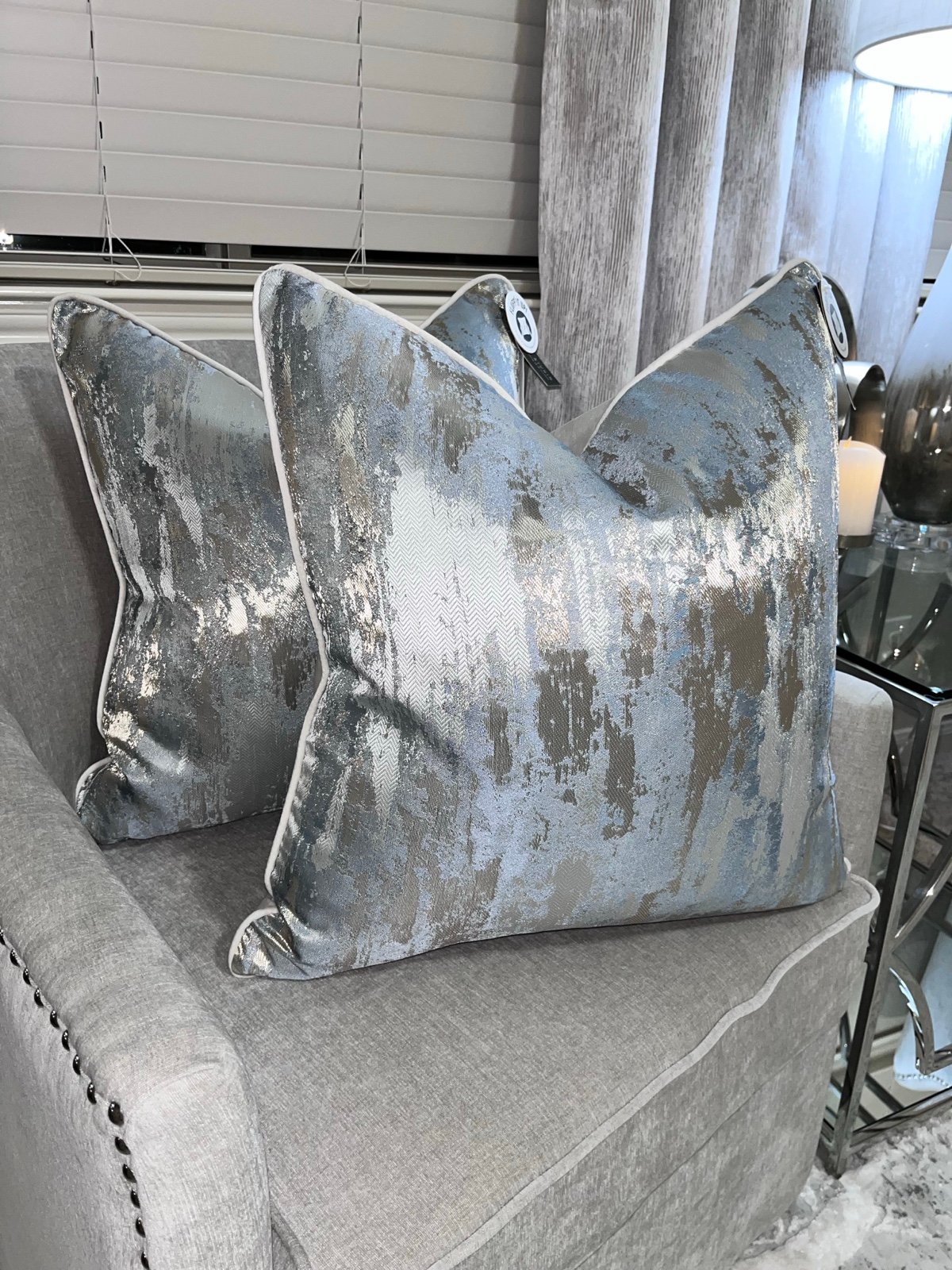 2-NWT SOHO STUDIO METALLIC GOLD VELVET LUXURY DECORATIVE PILLOWS