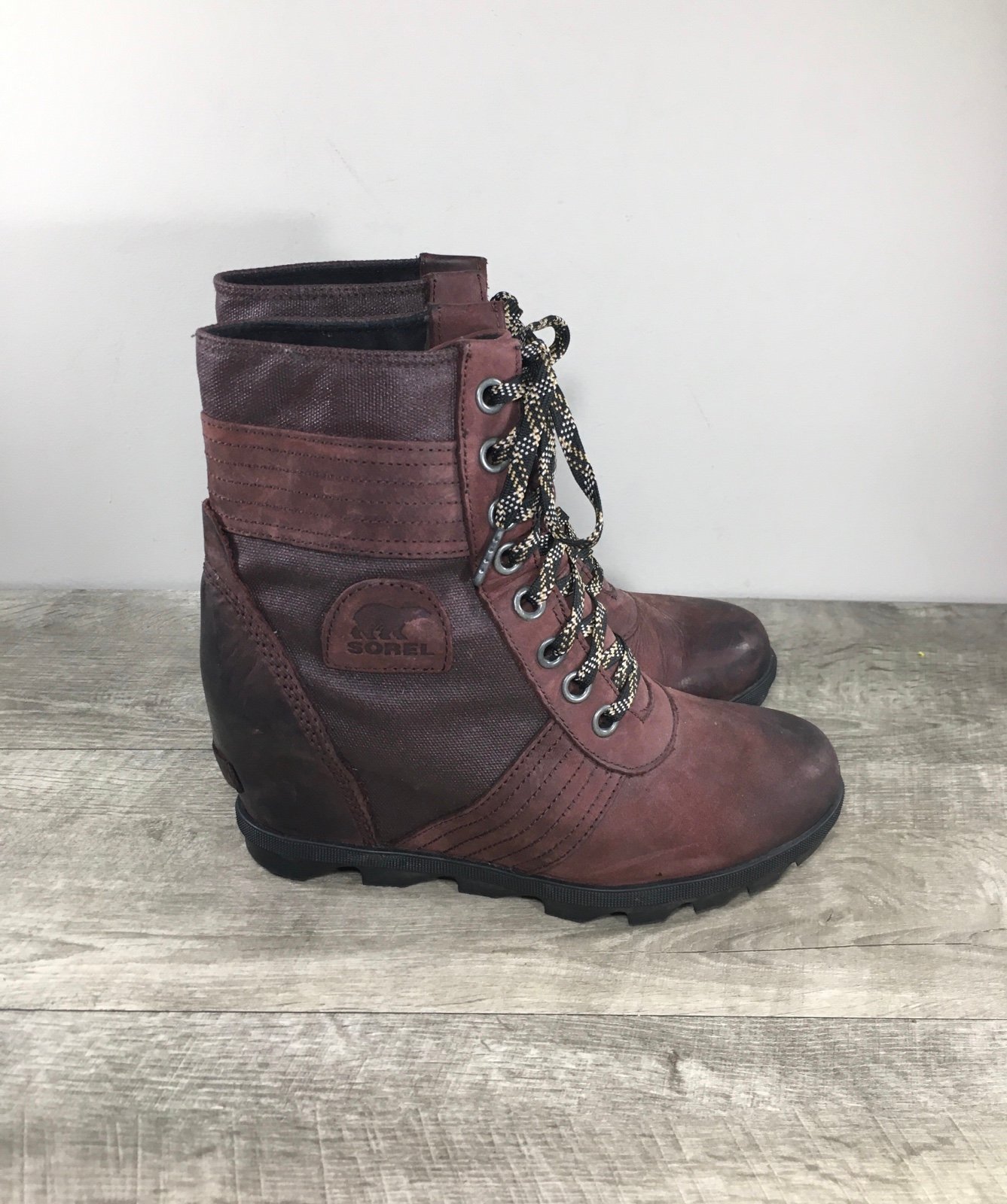 Sorel Womens NL3046 Lexie Maroon Red Leather Wedge Winter Snow Boots Size 9.5