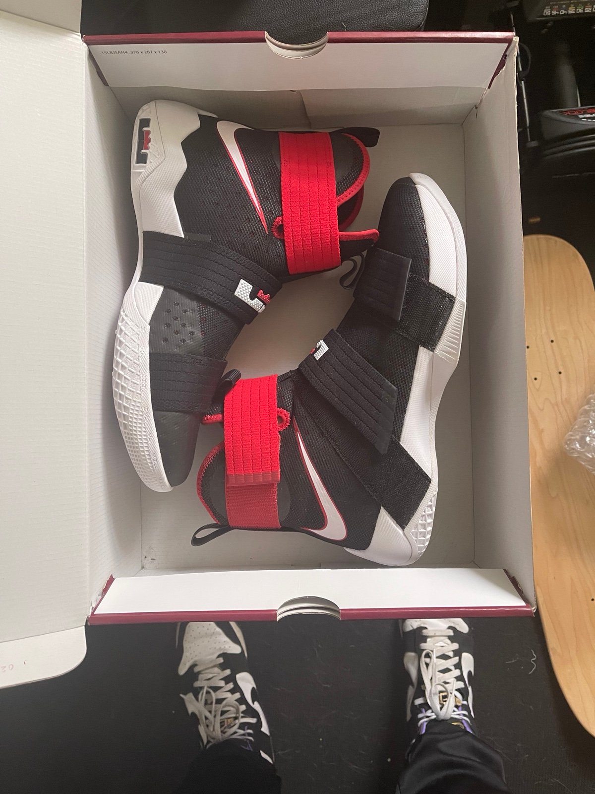 Nike lebron zoom soldier 10
