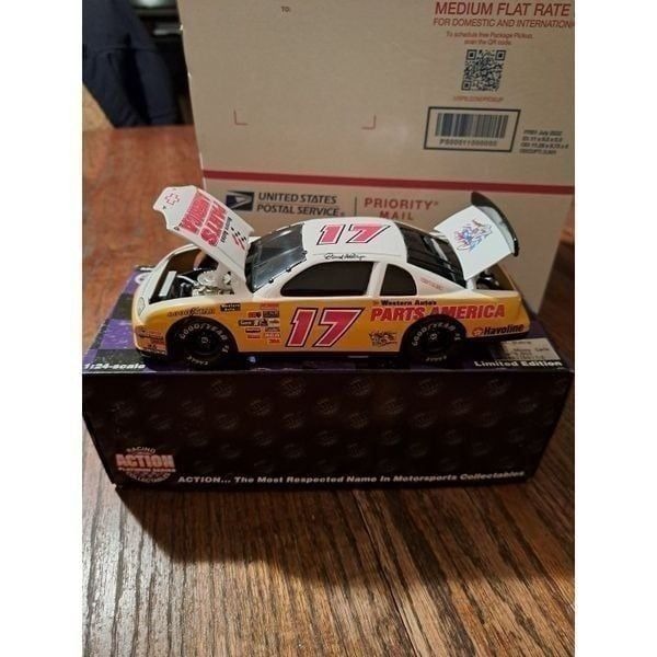 Vintage 96 Action Collectibles Darrell Waltrip Part America Die Cast Nascar Race