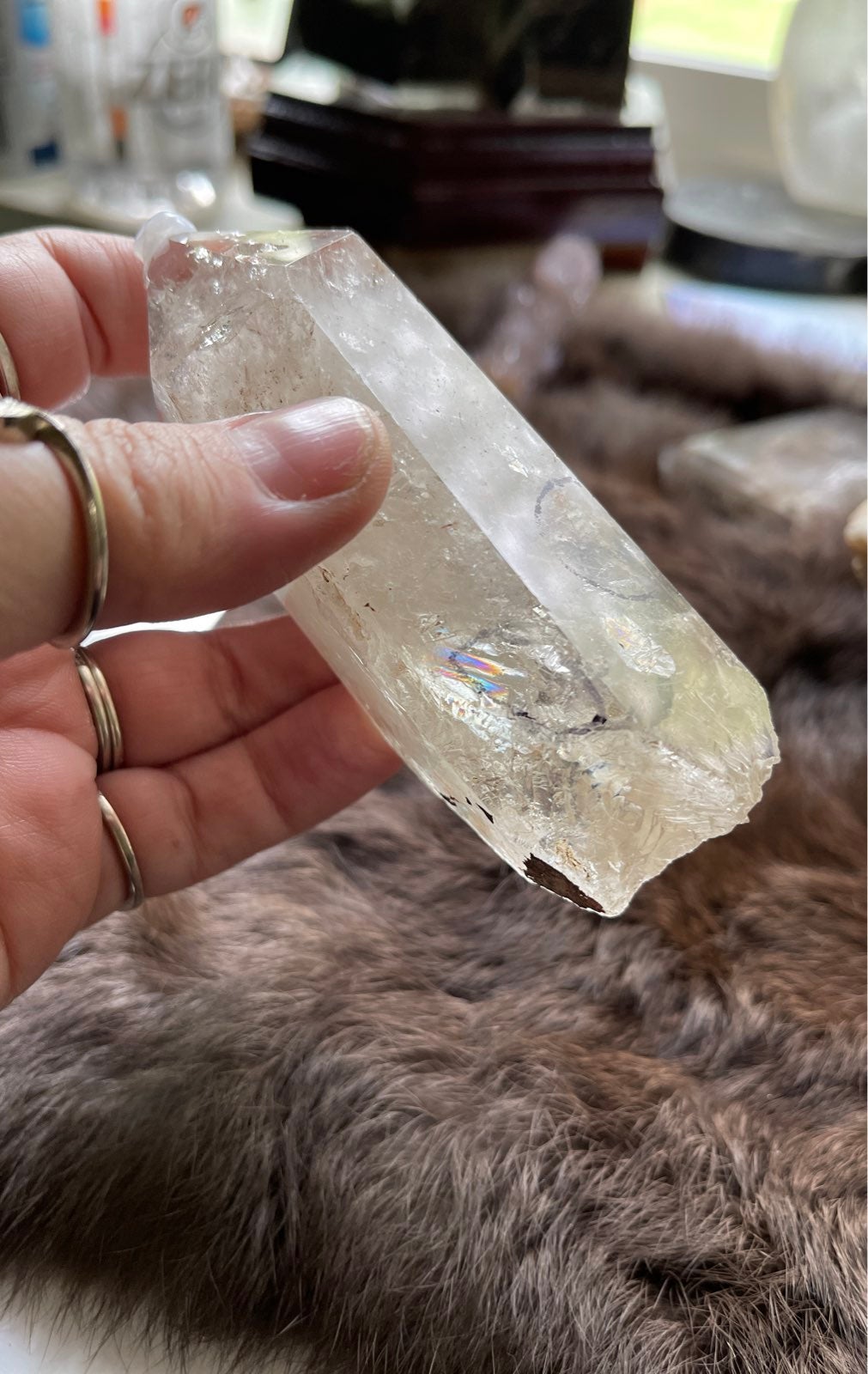 Enhydro quartz point