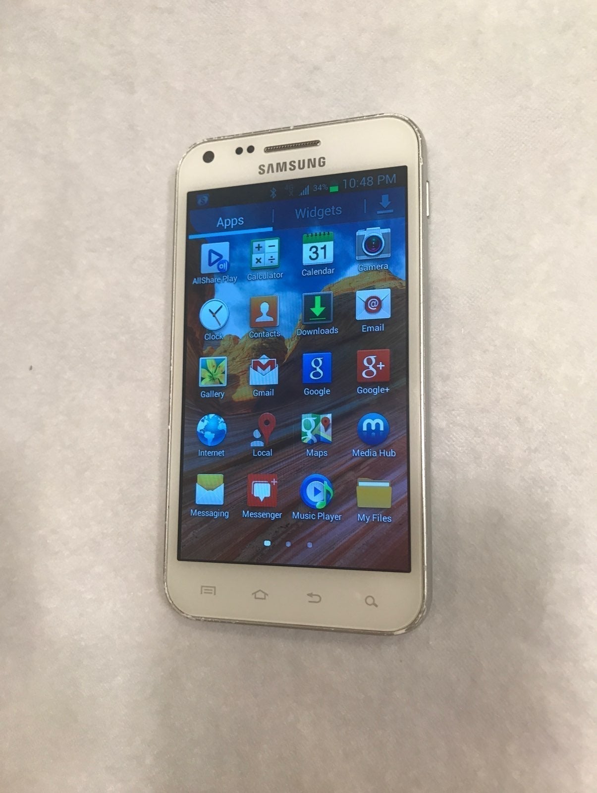 Samsung galaxy white