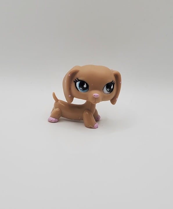 Littlest Pet Shop- Walmart Exclusive-Polka Dot Dashund #909
