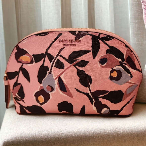 Kate Spade Cameron Paper Rose Med. Dome Cosmetic Makeup Case Excellent like new