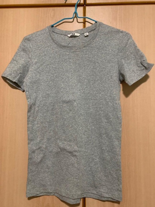 Grey T shirt