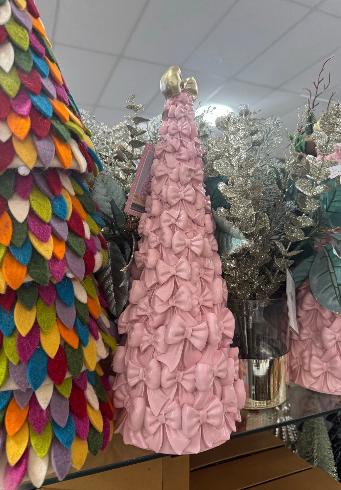 cupcakes and cashmere bow tree