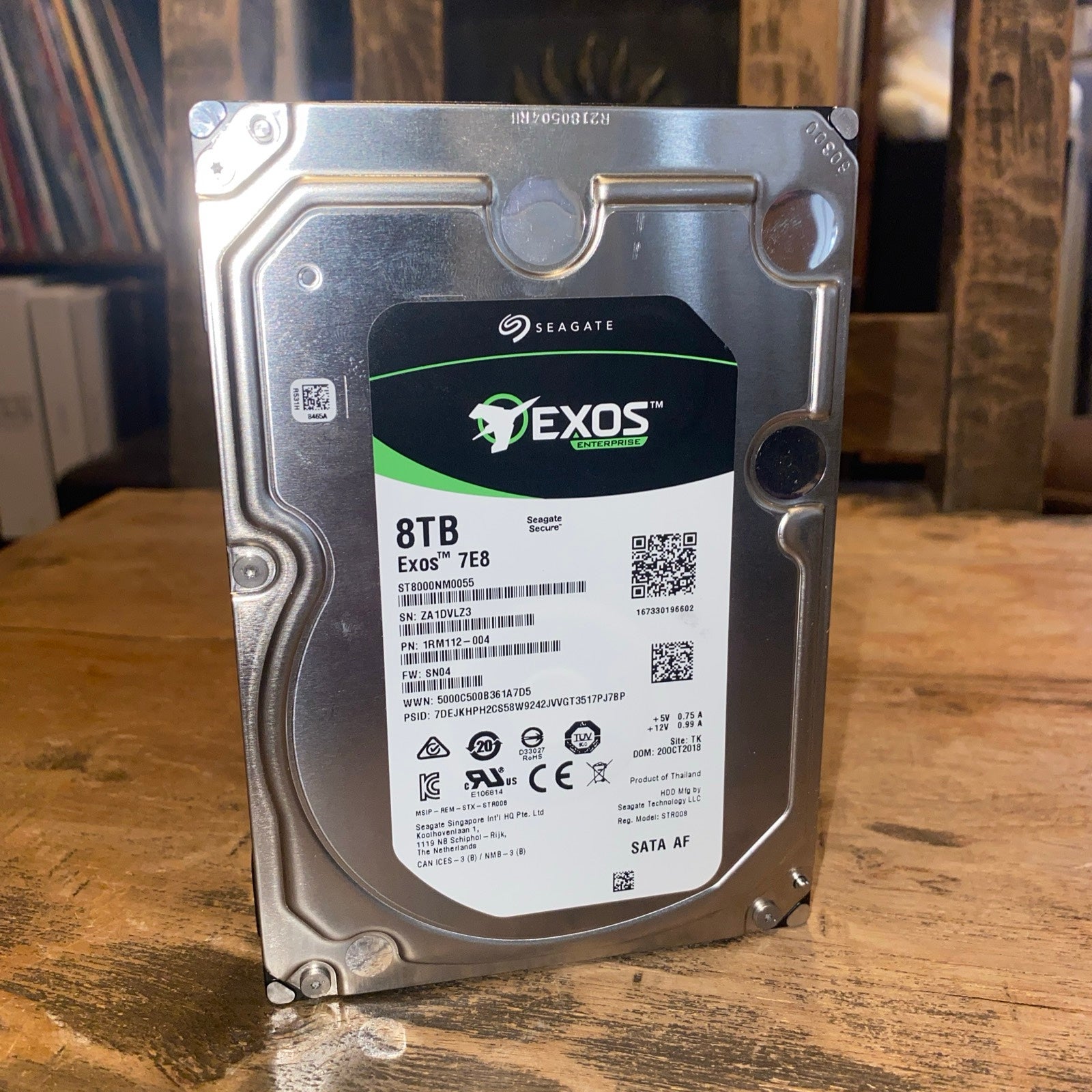 Looks New Seagate Exos 7E8 8TB Internal Hard Drive HDD