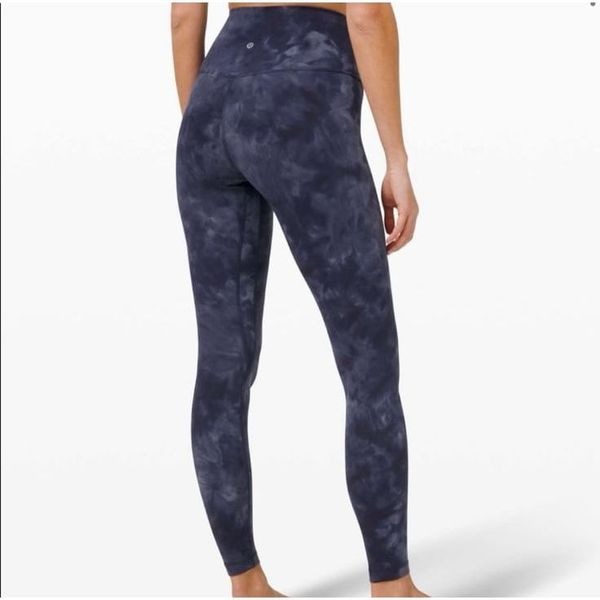 Lululemon Diamond Dye Align 25” inseam size 2 Pre owned good condition