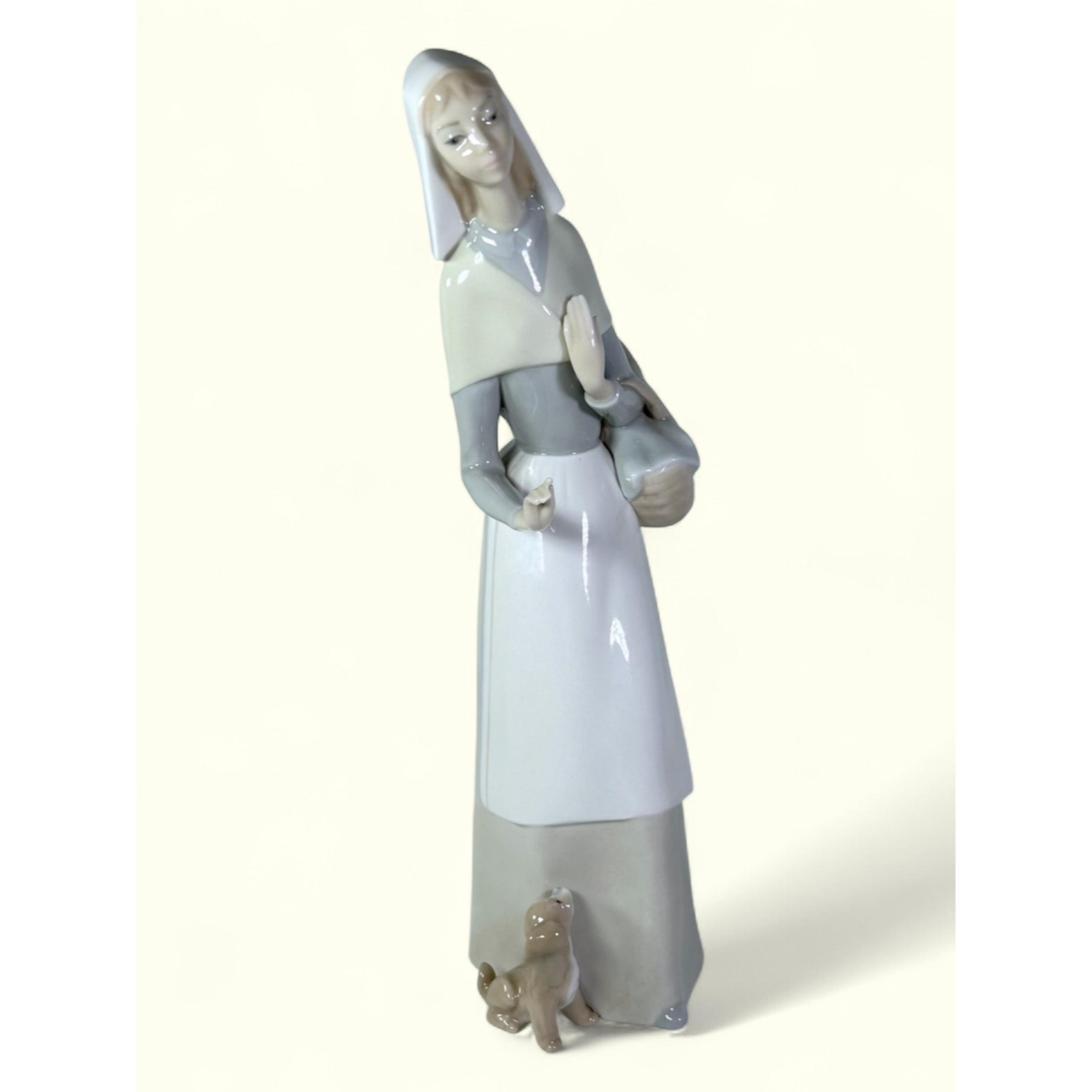 LLadro Shepherdess With Dog Hand Painted Porcelain Figurine 1034 EUC