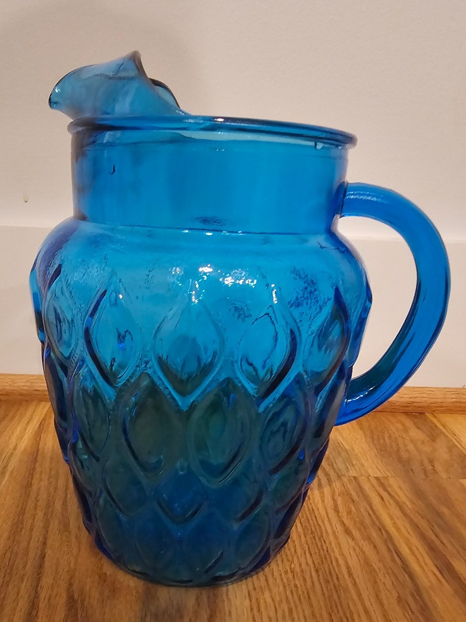 PitcherAnchor Hocking Glass MADRID laser Blue Pitcher 82 Oz Ice Lip Diamond Text