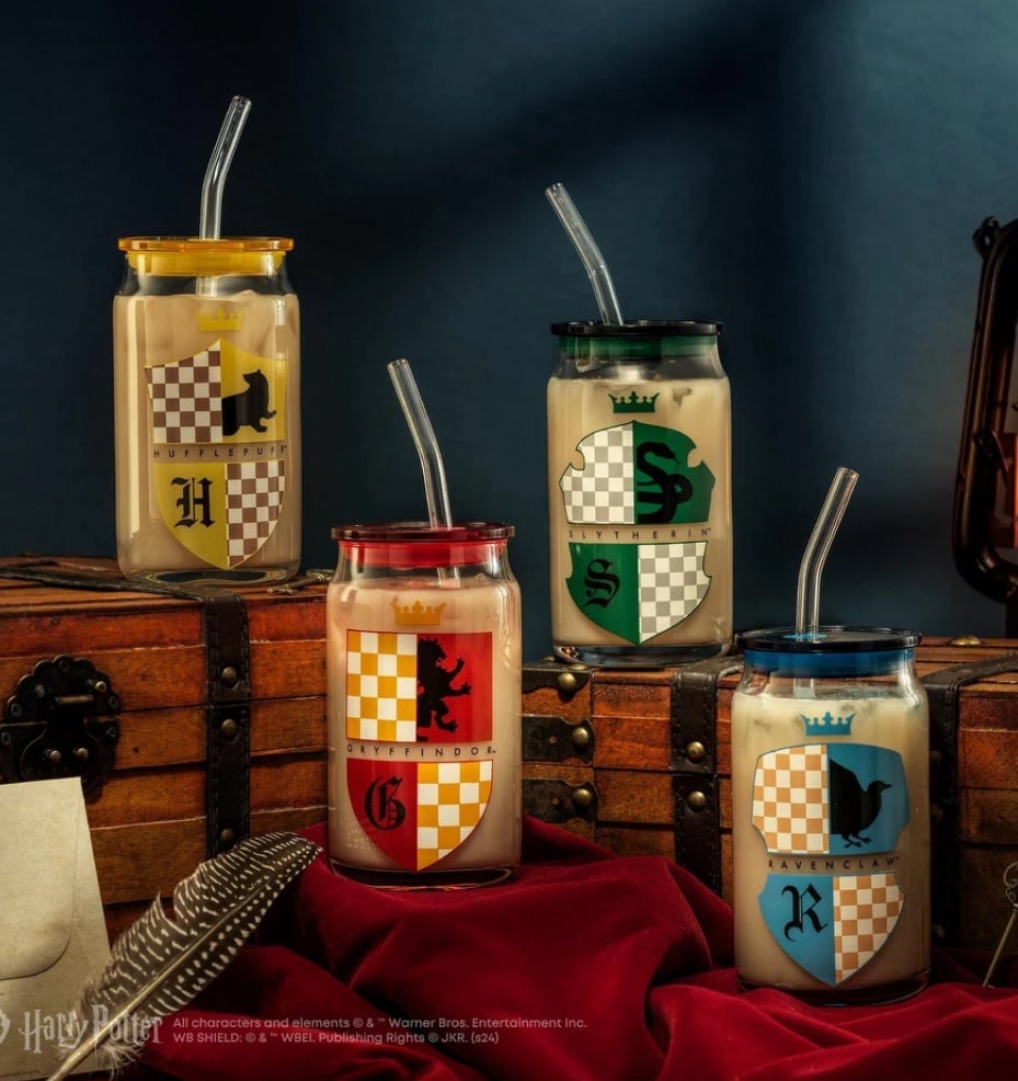 Harry Potter House Crests Tumbler Glasses with Lids - 16 oz - Set of 4